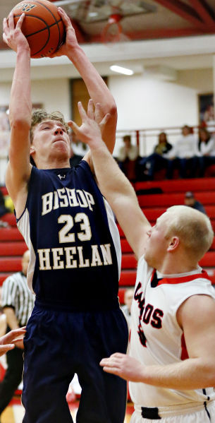 Bishop Heelan vs South Sioux City basketball 011215